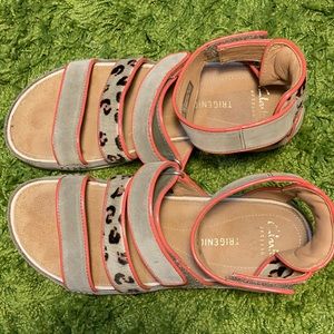 Clarks Artisan Trigenic Unique Sandals Sz8.5